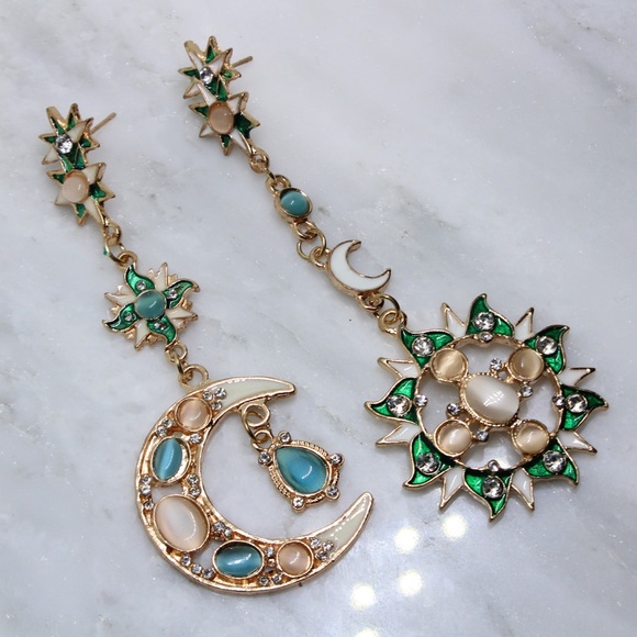 DAY N NIGHT EARRINGS - Picture 2 of 3